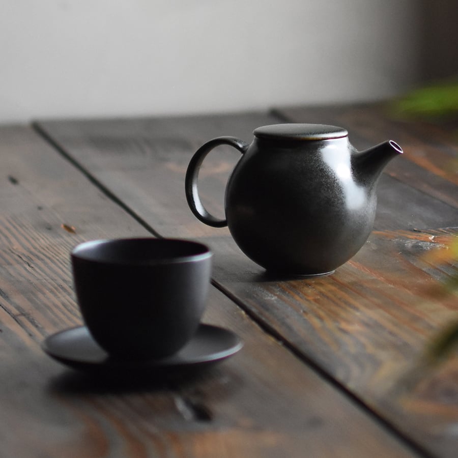  KINTO PEBBLE CUP & SAUCER 180ML (6OZ)  BLACK 8